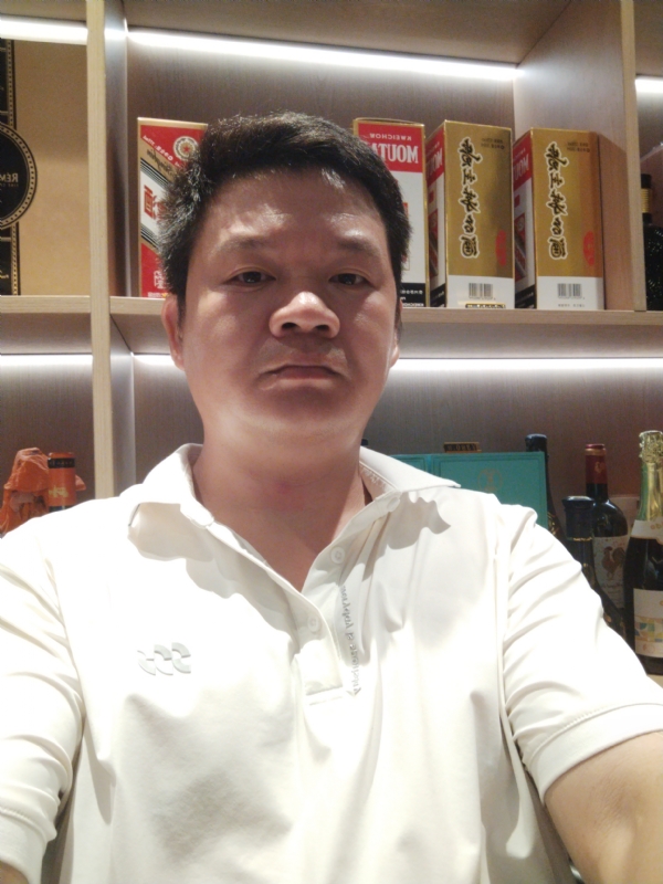 明远的第一张照片--四会闪婚服务中心